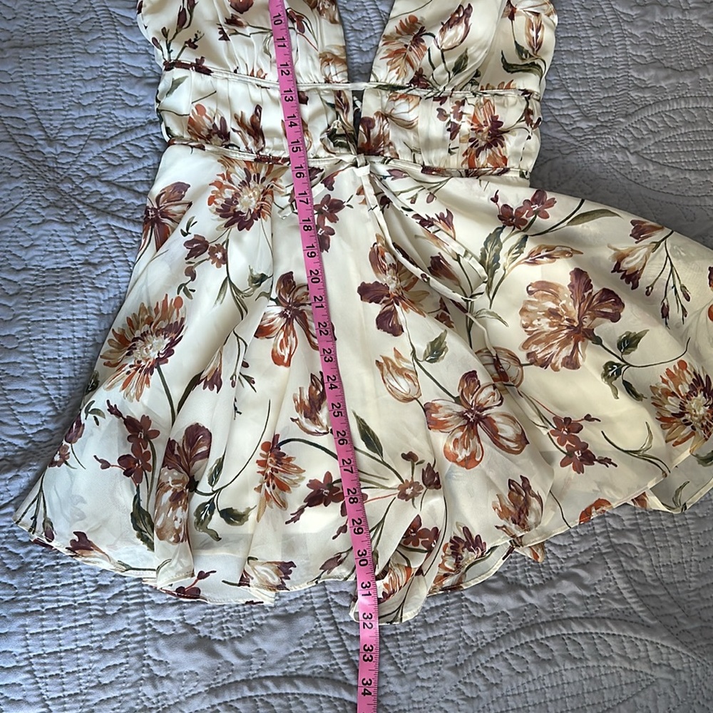 Lulus Flirty Ways Cream Floral Print Flutter Sleeve Romper - Picture 6 of 6